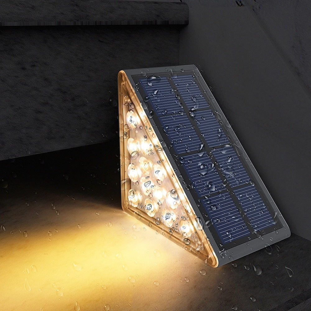 Luz solar triangular impermeable para escaleras