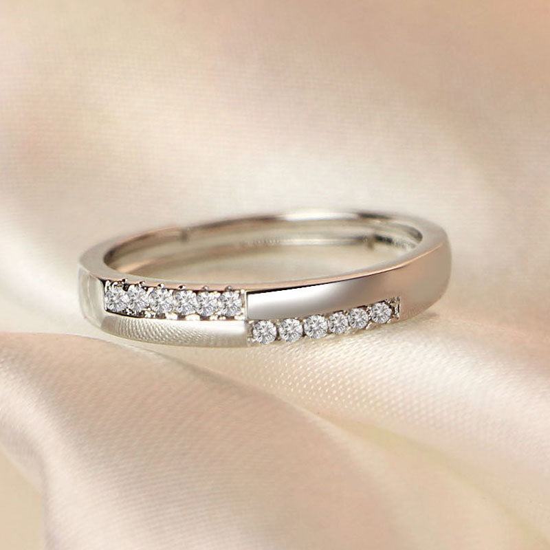 Anillo Ajustable de Plata para Mujer – Diseño Minimalista con Zirconias, Ideal como Anillo de Compromiso