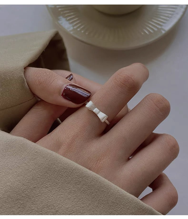 Anillo Juvenil Ajustable en Plata S925 – Estilo de Lazo para Adolescentes