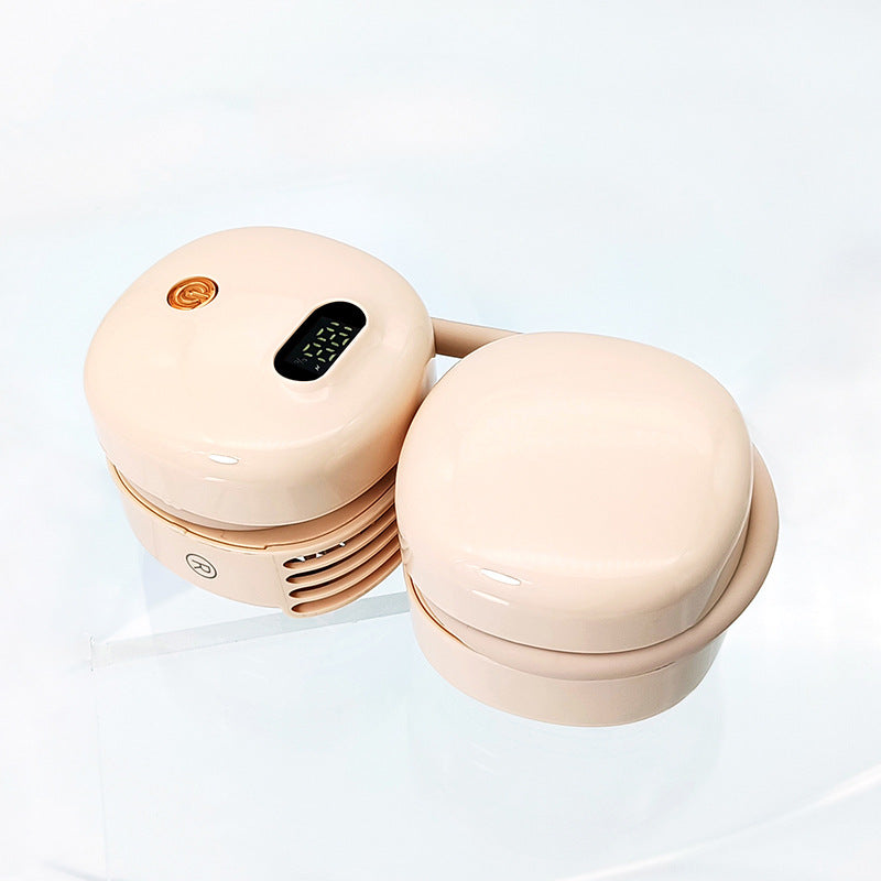 Ventilador portátil USB recargable en tono beige, sin aspas y con pantalla digital. Diseño plegable y colgante, ideal para el verano.