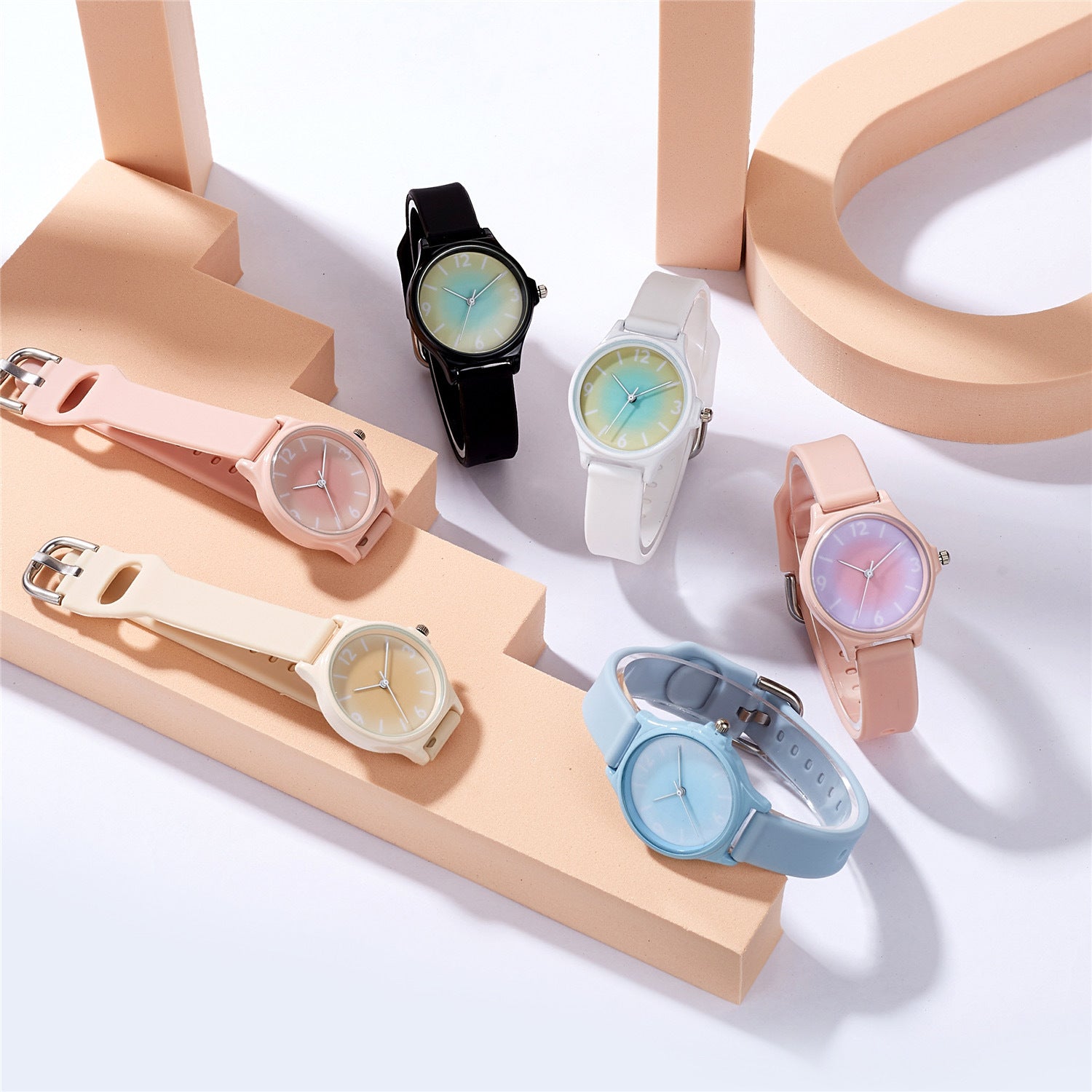 Reloj minimalista para mujer con correa de silicona mate