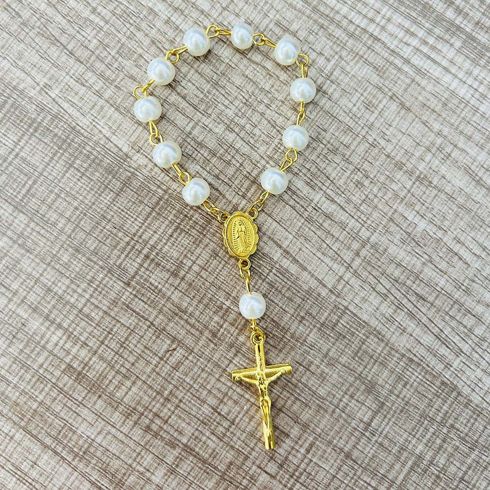 Pulsera Religiosa con Virgen de Guadalupe – Cuentas de Arcilla para Bautizo o Primera Comunión