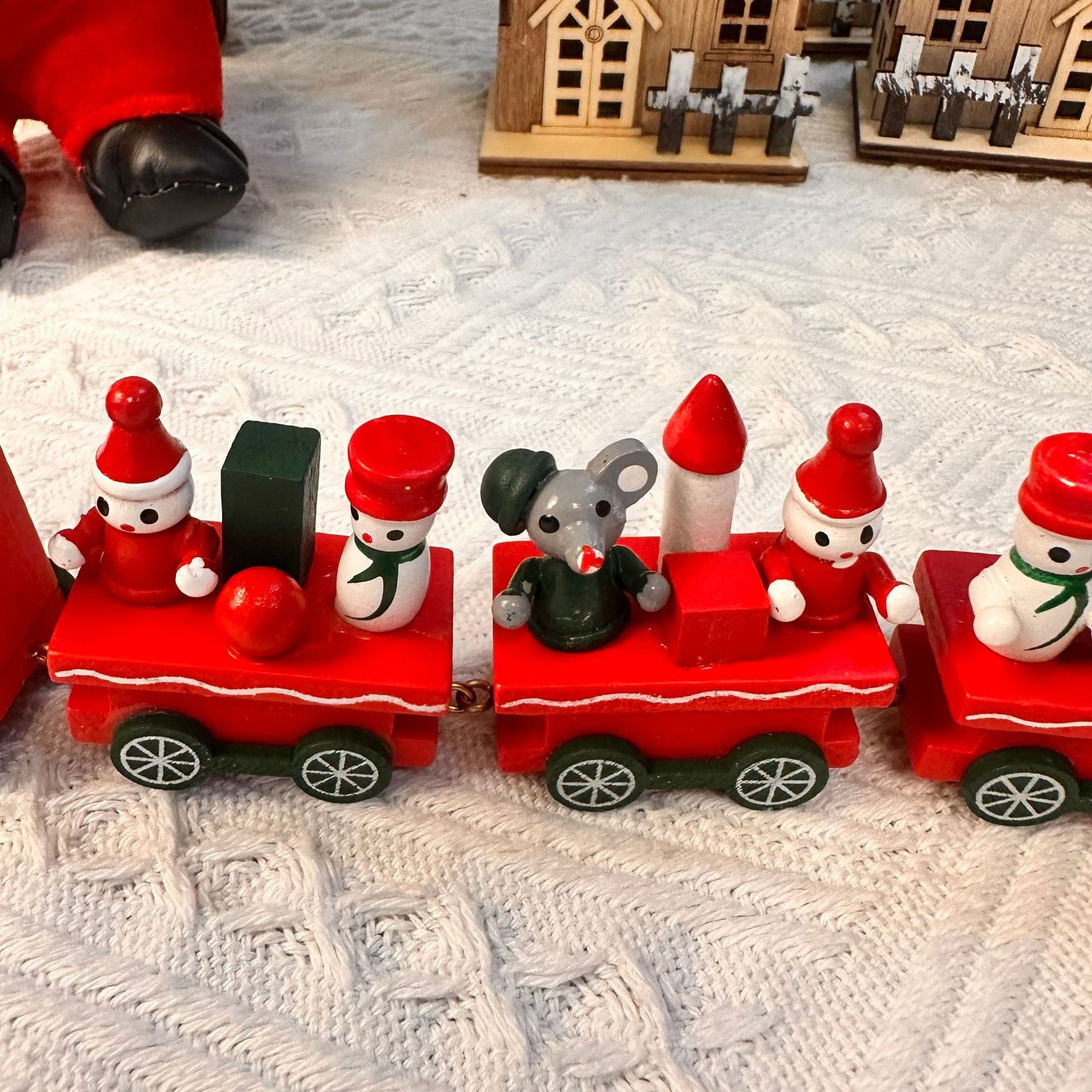 Christmas Decor: Wooden Four-Section DIY Train for Tabletop