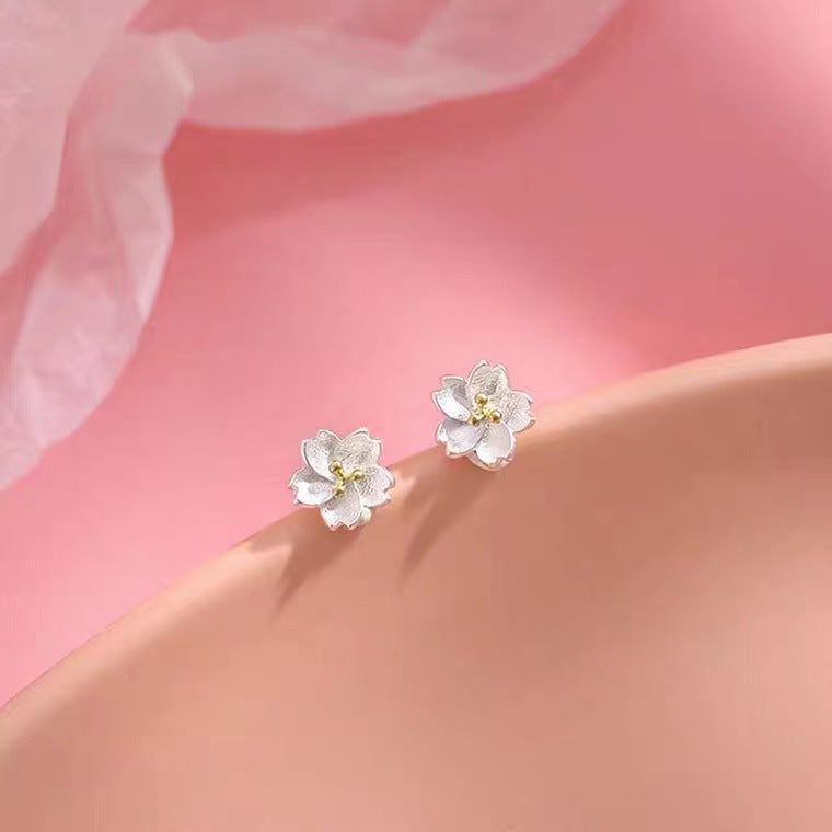 Pendientes de Flor de Cerezo en Plata S925 – Diseño Delicado para Niña