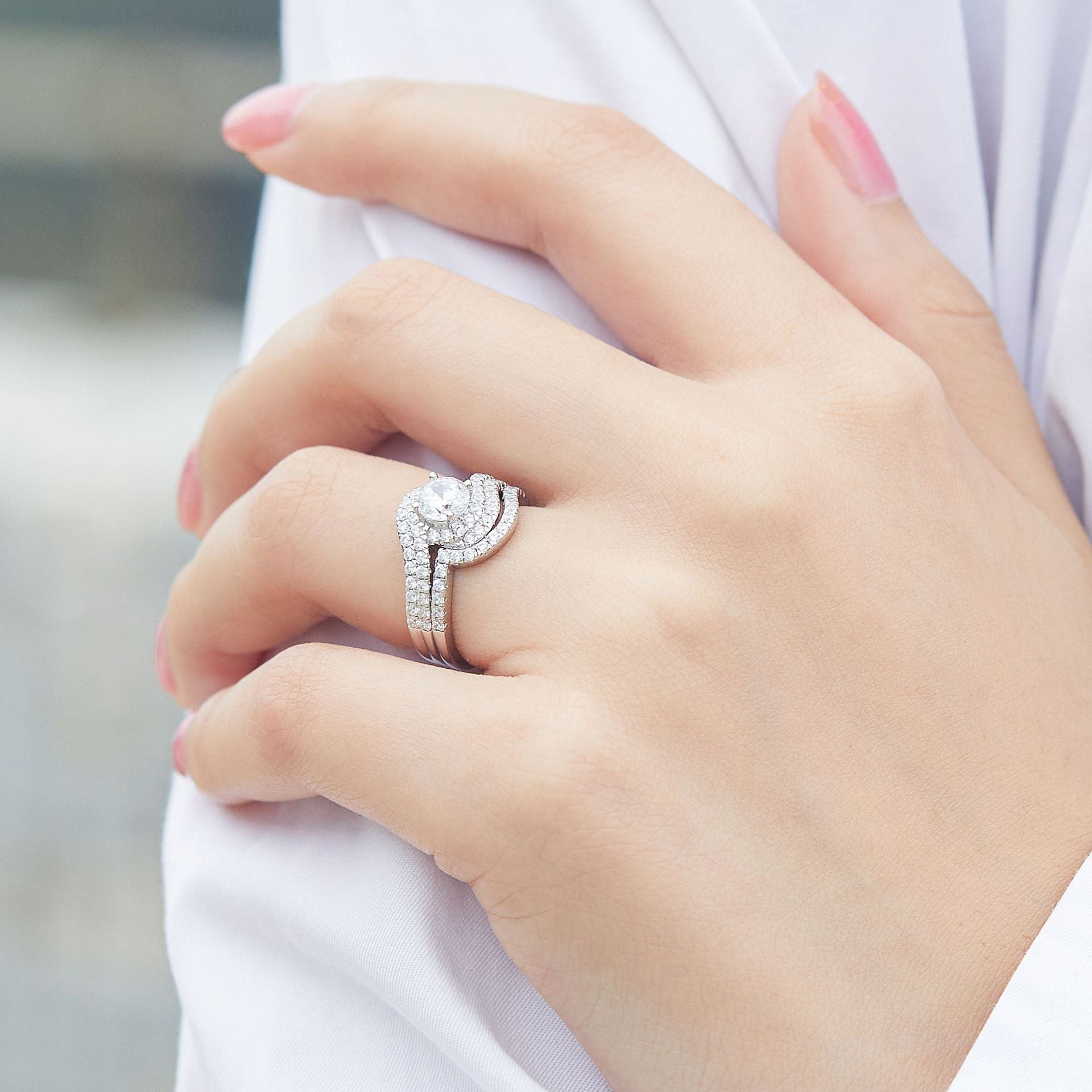 Anillos de Boda Apilables en Plata 925 – Diseño Nudo con Circonitas Estilo Diamante