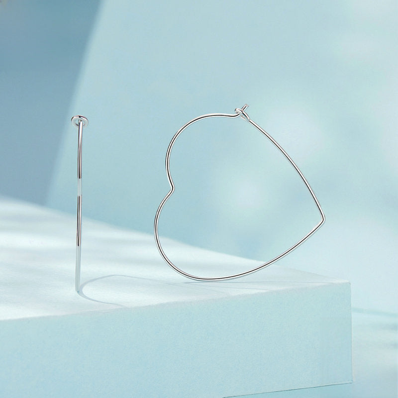 Pendientes Corazón Plata 925: Aretes de Corazón Minimalistas y Elegantes para Mujer, Joyería de Plata Esterlina Diseño Moderno