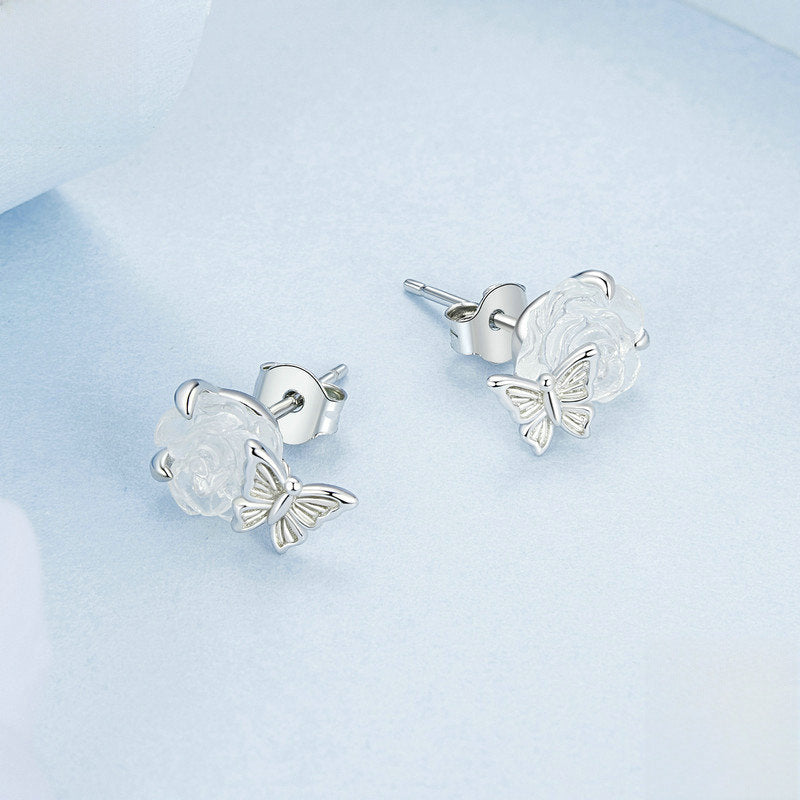 Aretes botón rosa con mariposa de plata 925 – Estilo Romántico