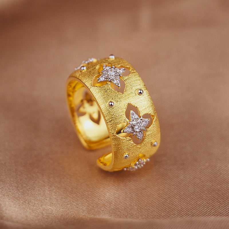 Anillo o Aretes con Flores Caladas – Estilo Rústico Bicolor en Oro y Plata