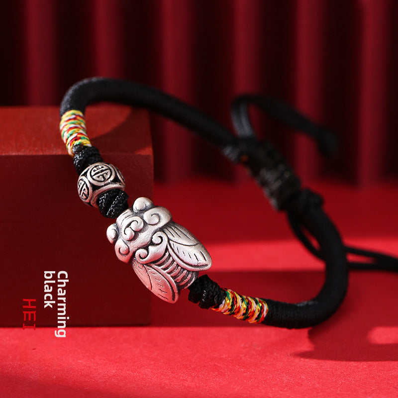 Pulsera Roja de la Suerte con Dije de Cigarra – Amuleto de Protección y Cambio