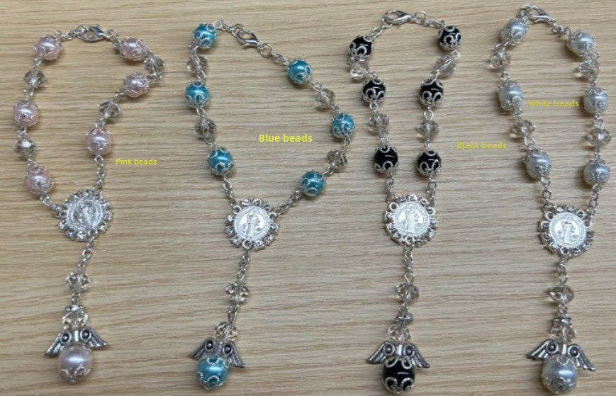 Pulsera de Perlas Sintéticas 10mm con Cruz – Joyeria Religiosa