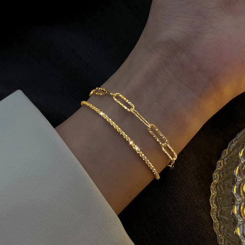 Pulsera minimalista de eslabones metálicos para mujer – diseño delicado