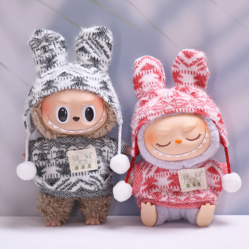 Set de ropa tejida para Labubu con gorro de pompón y suéter floral. Compatible con muñecos colgantes de 17cm, estilo decorativo.