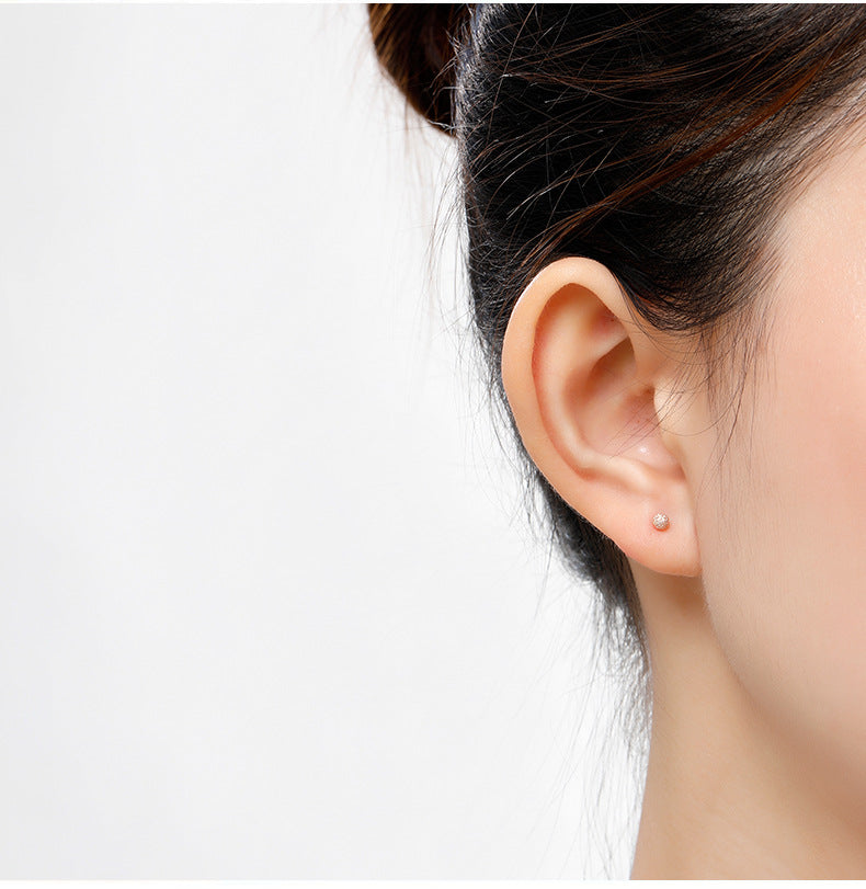 Piercing Bola de Plata Pequeños con Cierre de Tuerca – Textura Martillada