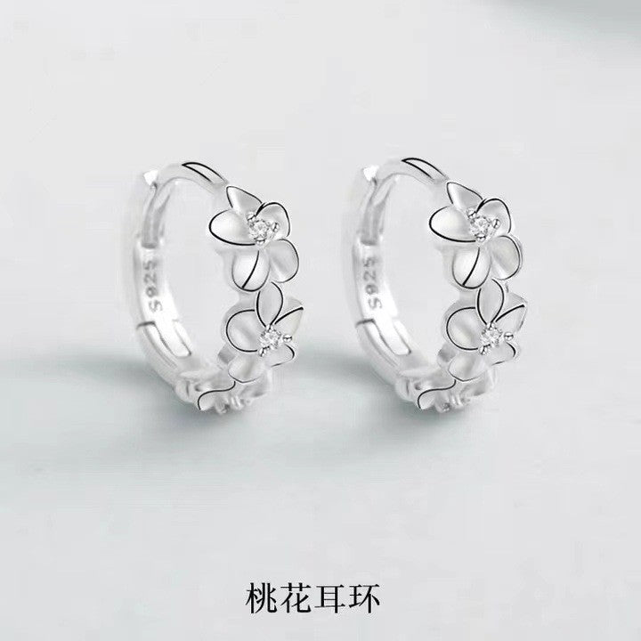 Candongas Pequeñas de Plata 925 – Flor de Mayo y Cierre Click