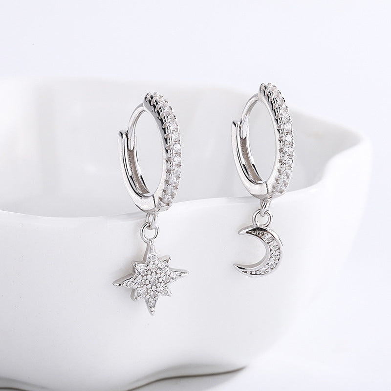 Candongas Pequeñas de Plata 925 con Dije de Luna y Estrella – Zirconias Brillantes