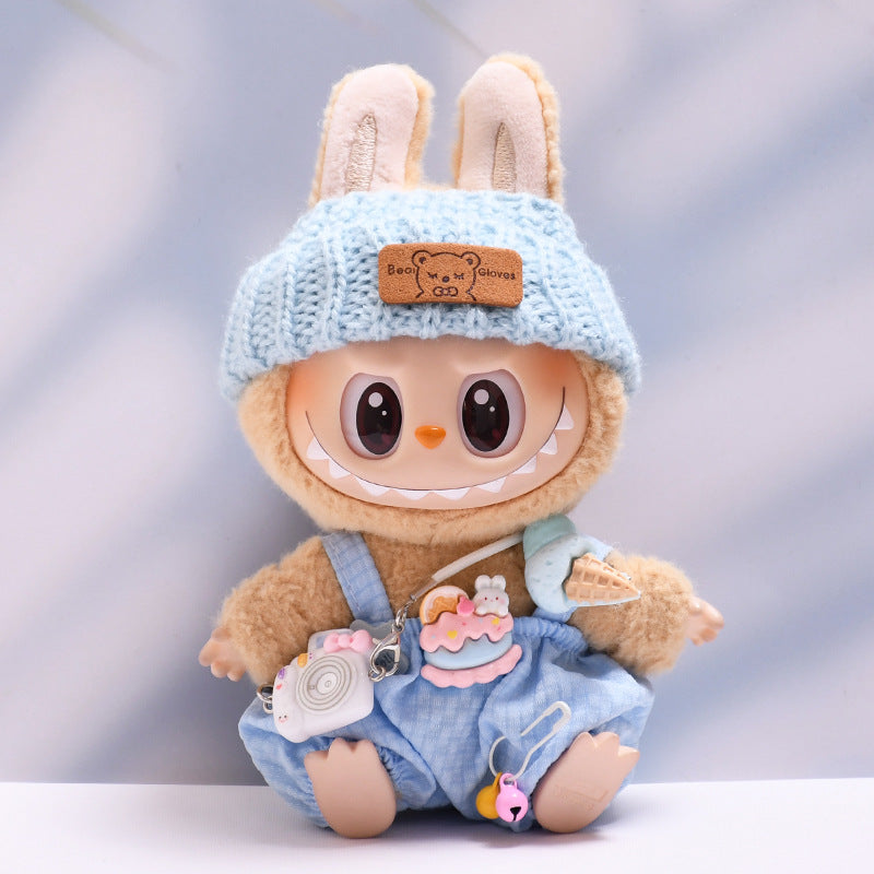 Overol con Accesorios para Muñeca Labubu 17 cm – Biberón y Cámara de Juguete (Muñeca No Incluida)