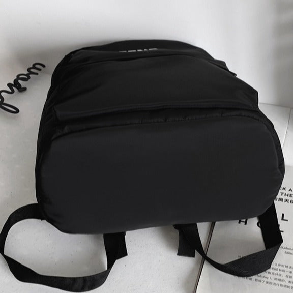 Mochila de Hombre: Estilo Casual, Ideal para Estudiantes Universitarios y de Secundaria, Versátil para Viajes