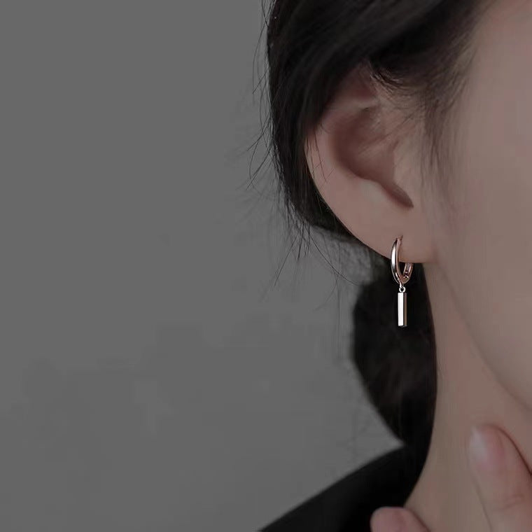 Candongas de Plata 925 con Dije Geométrico – Estilo Juvenil y Cierre Tipo Congo