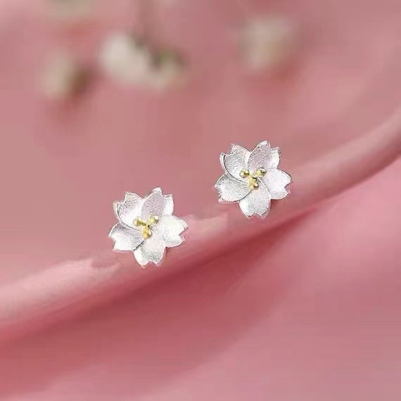Pendientes de Flor de Cerezo en Plata S925 – Diseño Delicado para Niña