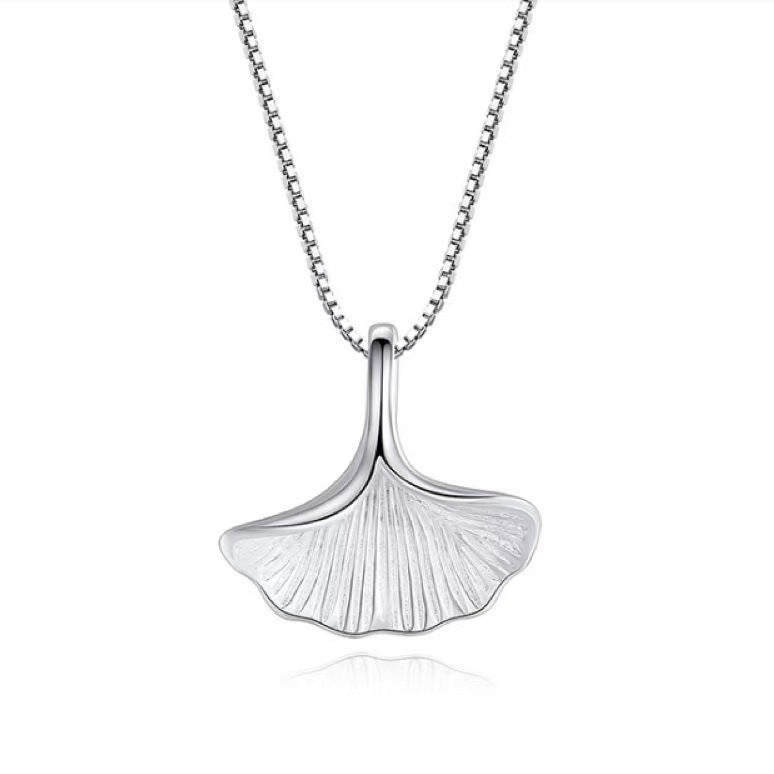 Nueva cadena de collar de hoja de ginkgo para mujer: estilo bohemio, delicada, con diseño de hoja dulce, ideal para llevar en ocasiones especiales