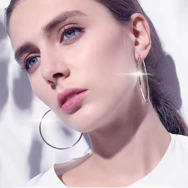 Candongas Grandes Plata 925 – Acabado Brillante y Moderno