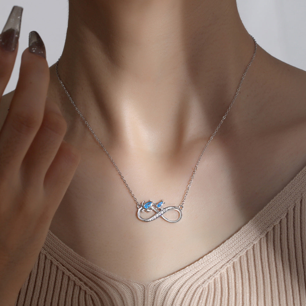Cadena Corta de Plata 925 con Dije de Infinito y Tortugas – Amor y Longevidad