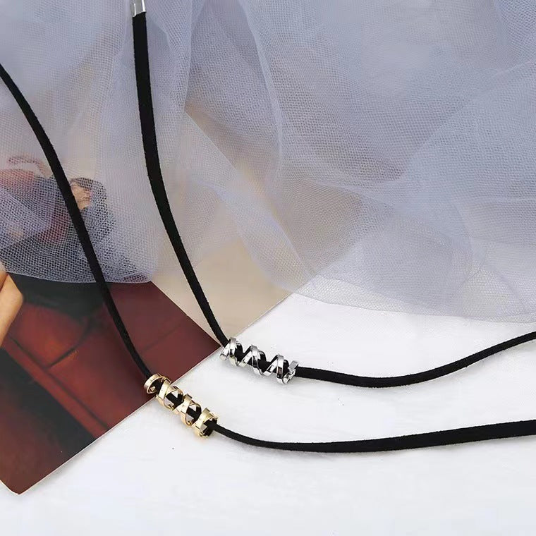 Collar tipo shocker con accesorio minimalista en plata S925