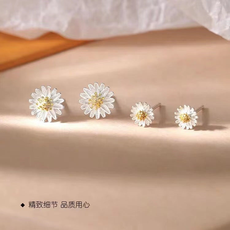 Pendientes de Botón Margarita en Plata 925 para Niñas y Adolescentes