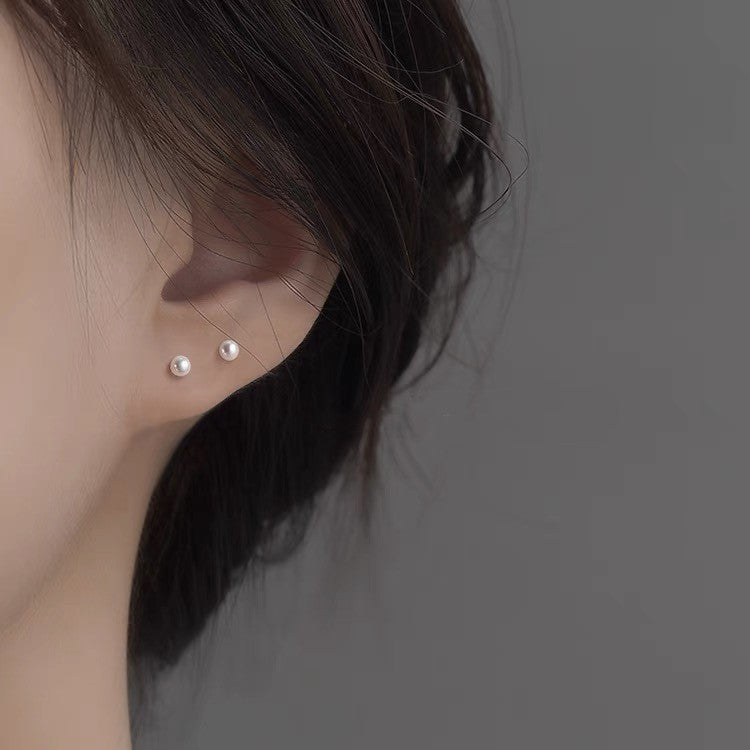 Pendientes Perla Miniatura en Plata 999 – Estilo Clásico y Elegante