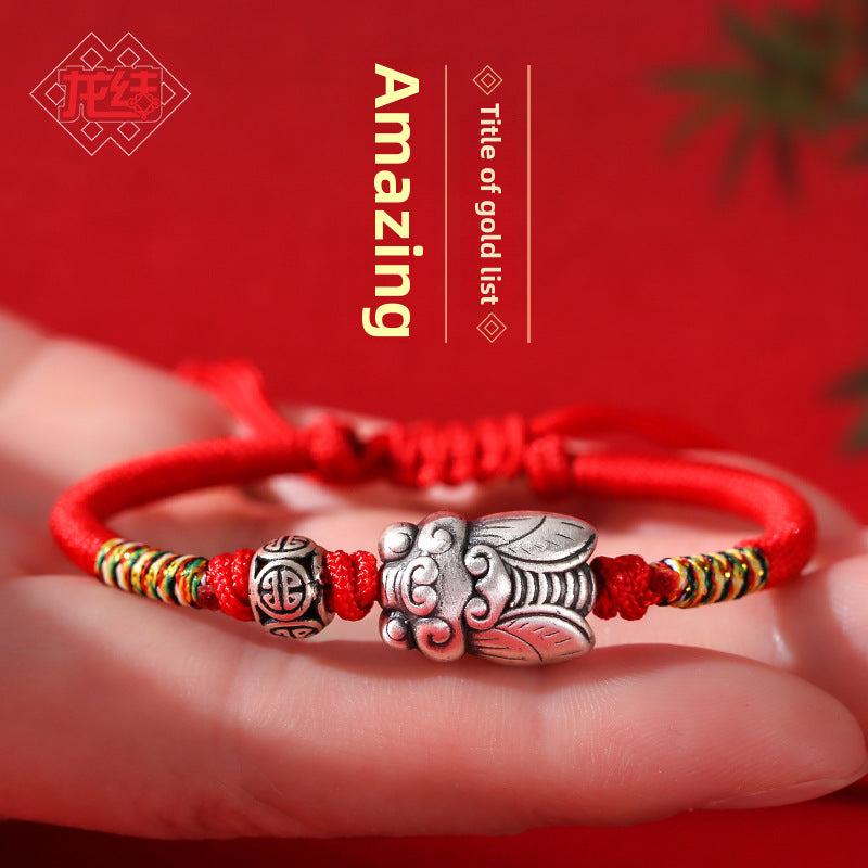 Pulsera Roja de la Suerte con Dije de Cigarra – Amuleto de Protección y Cambio