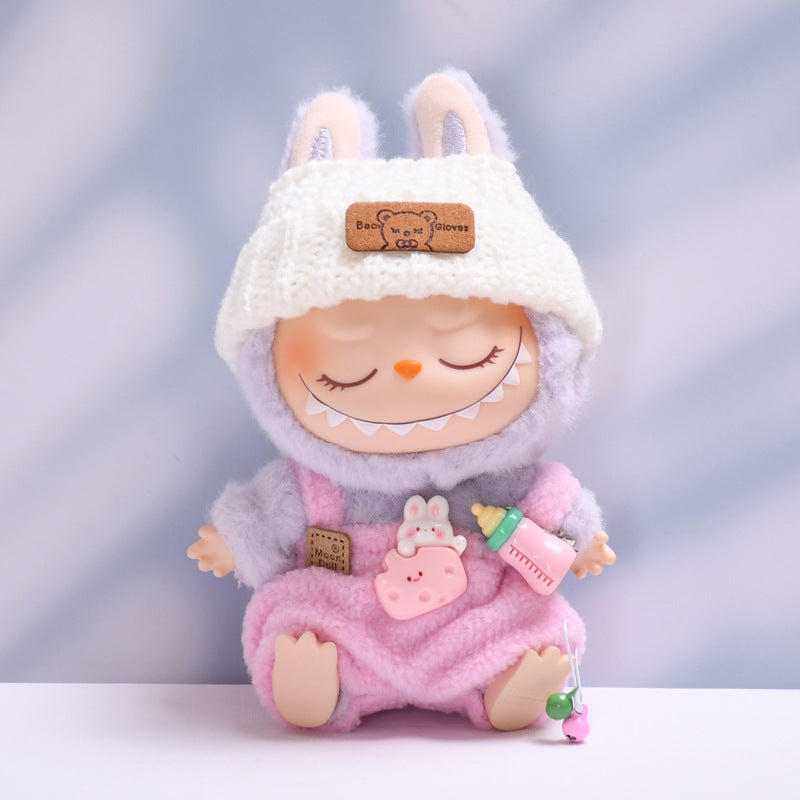 Overol con Accesorios para Muñeca Labubu 17 cm – Biberón y Cámara de Juguete (Muñeca No Incluida)
