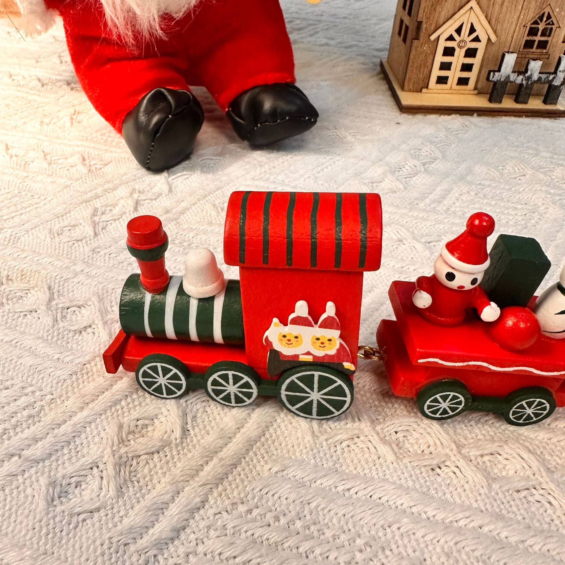 Christmas Decor: Wooden Four-Section DIY Train for Tabletop