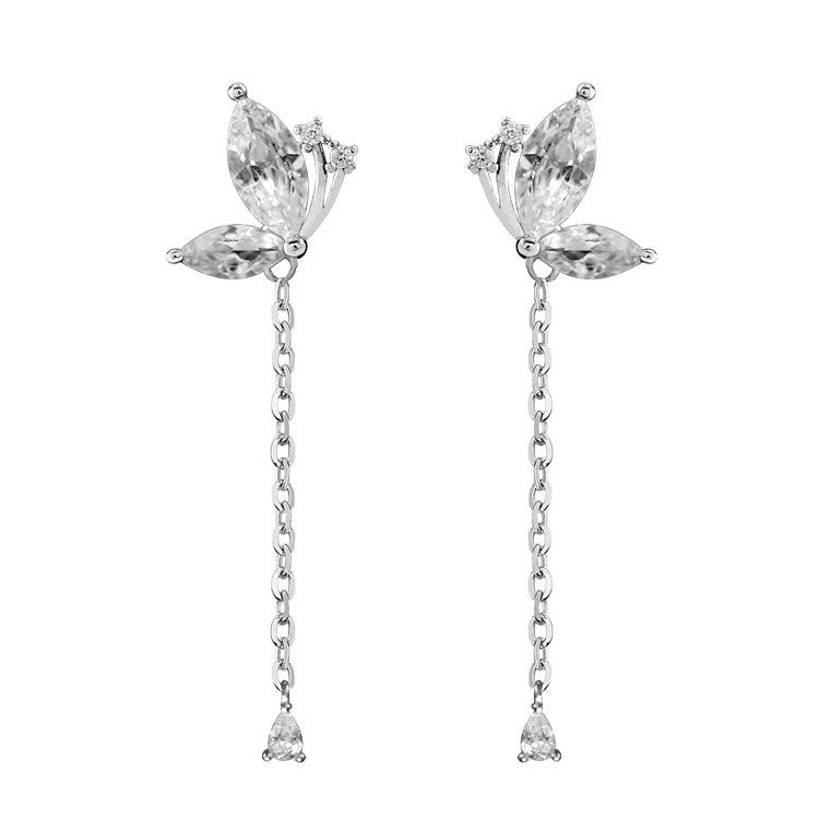 Pendientes con Mariposa en Plata – cadena colgante, Livianos con Piedras Brillantes
