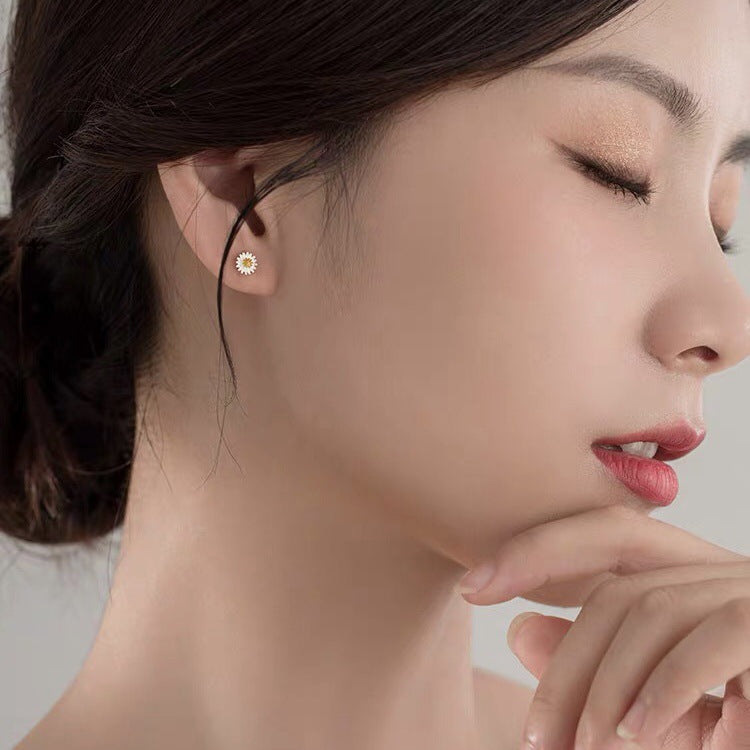 Pendientes de Botón Margarita en Plata 925 para Niñas y Adolescentes