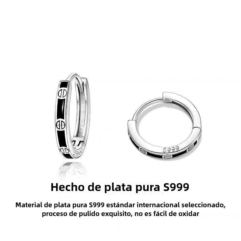 Aros Pequeños en Plata 999 – Diseño Geométrico y Contraste Negro