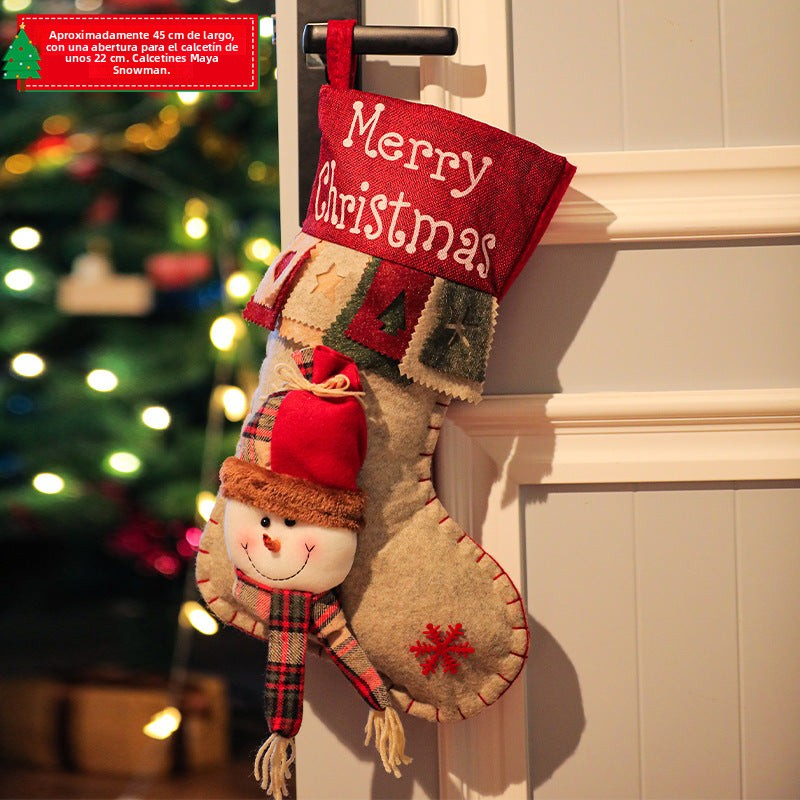 Decoraciones Navideñas: Calcetines de Santa, Bolsas de Regalo, Niño y Muñeco de Nieve