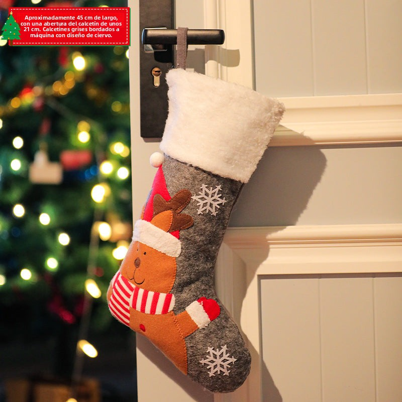 Decoraciones Navideñas: Calcetines de Santa, Bolsas de Regalo, Niño y Muñeco de Nieve