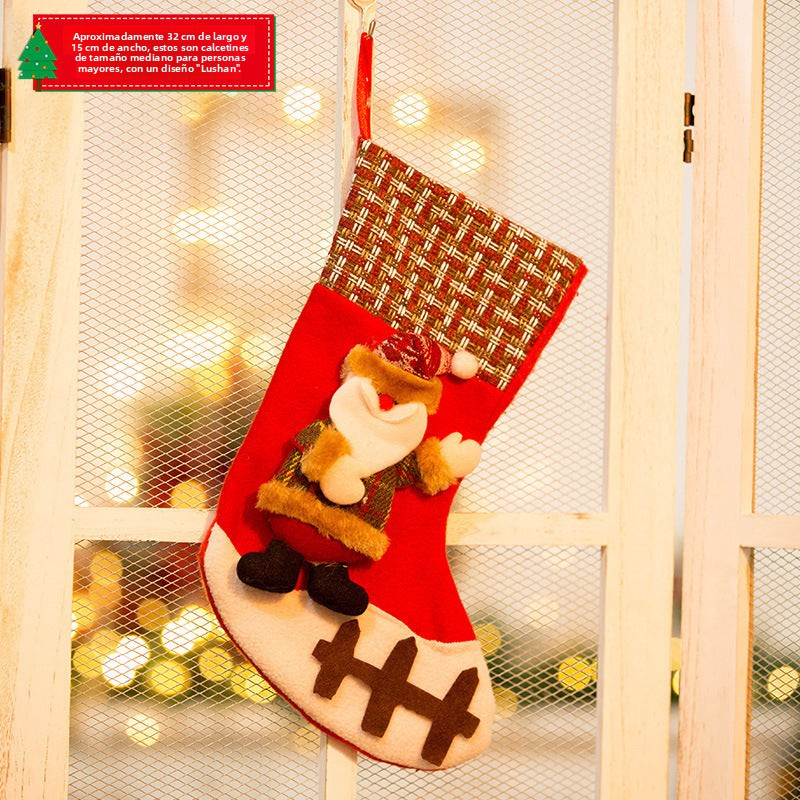 Decoraciones Navideñas: Calcetines de Santa, Bolsas de Regalo, Niño y Muñeco de Nieve