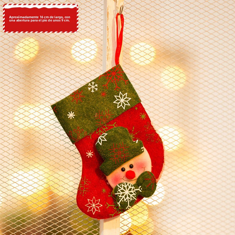 Decoraciones Navideñas: Calcetines de Santa, Bolsas de Regalo, Niño y Muñeco de Nieve