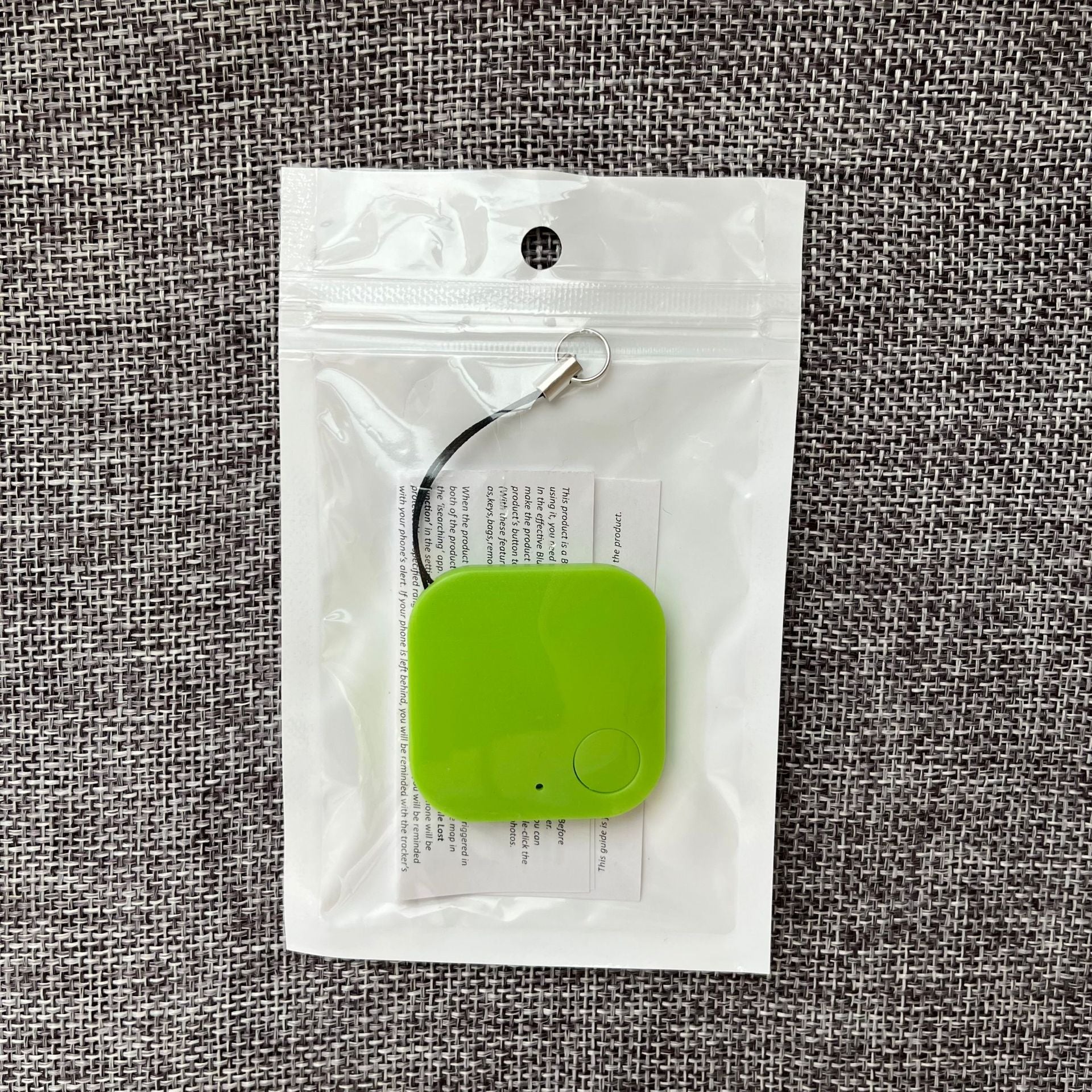 Square Bluetooth Tracker for Keys and Pets: Smart Bidirectional Alert