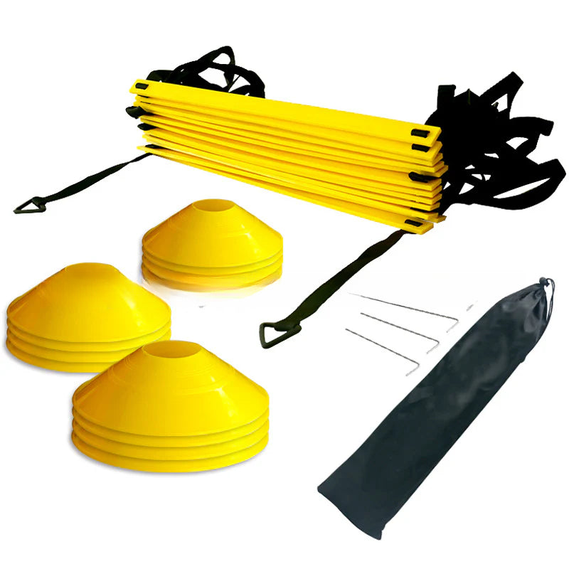 Accesorios del set de entrenamiento deportivo con escalera, conos, estacas y bolsa. Ideal para ejercicios de agilidad y velocidad al aire libre.