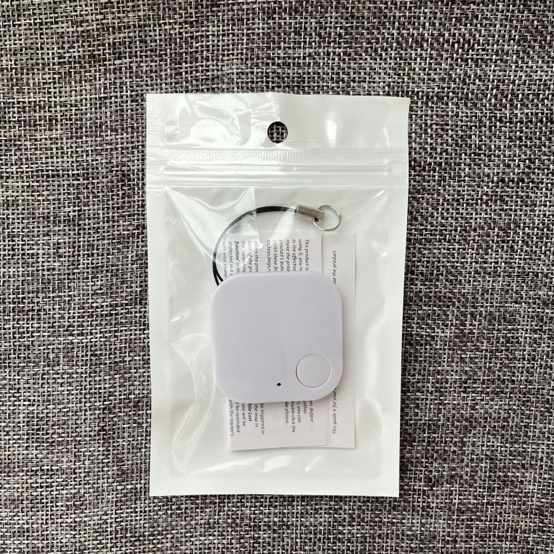 Square Bluetooth Tracker for Keys and Pets: Smart Bidirectional Alert