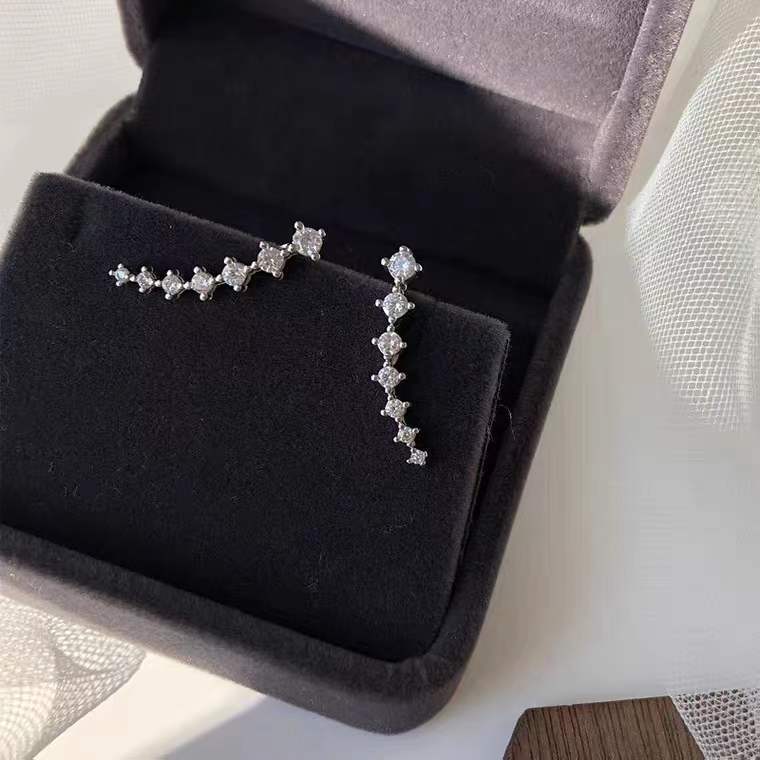 Aretes Trepadores de Estrellas en Plata 925 con Cierre de Gancho