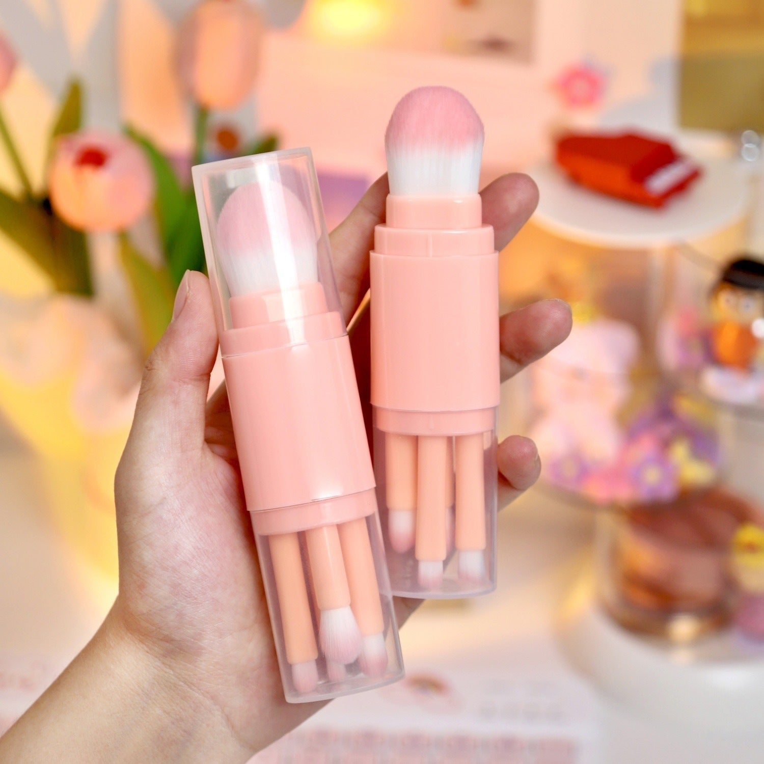 Set de Brochas de Maquillaje 5 en 1: Herramienta Compacta y Retráctil con Diseño Portátil en Estuche, Ideal para Aplicación de Maquillaje