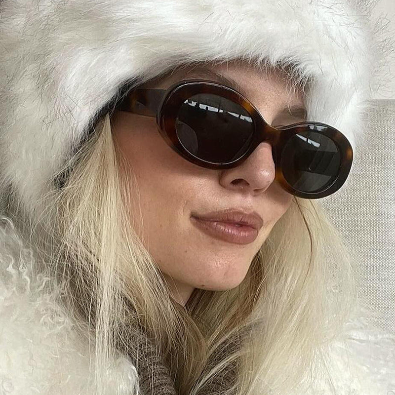 Gafas de Sol Ovaladas Modernas con Protección UV para Mujer