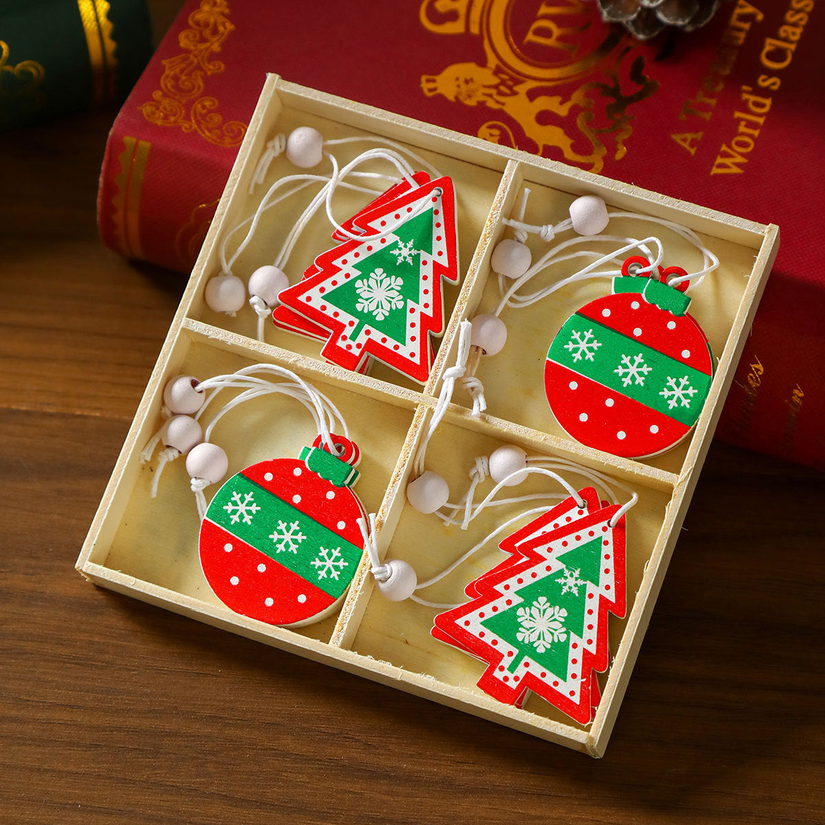 Colgantes de Madera para Árbol de Navidad : Caja con 12 Piezas en Diferentes Diseños