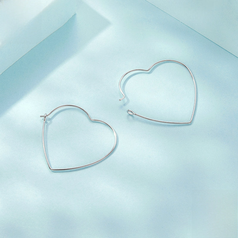 Pendientes Corazón Plata 925: Aretes de Corazón Minimalistas y Elegantes para Mujer, Joyería de Plata Esterlina Diseño Moderno