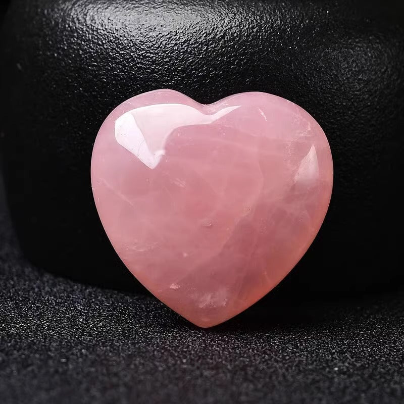 Corazón de Cuarzo Rosa Natural: Figurita Hecha a Mano, Ideal para Decoración y DIY