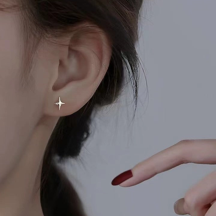 Aretes Botón de Estrella en Plata 925 – Diseño Unisexo y Minimalista