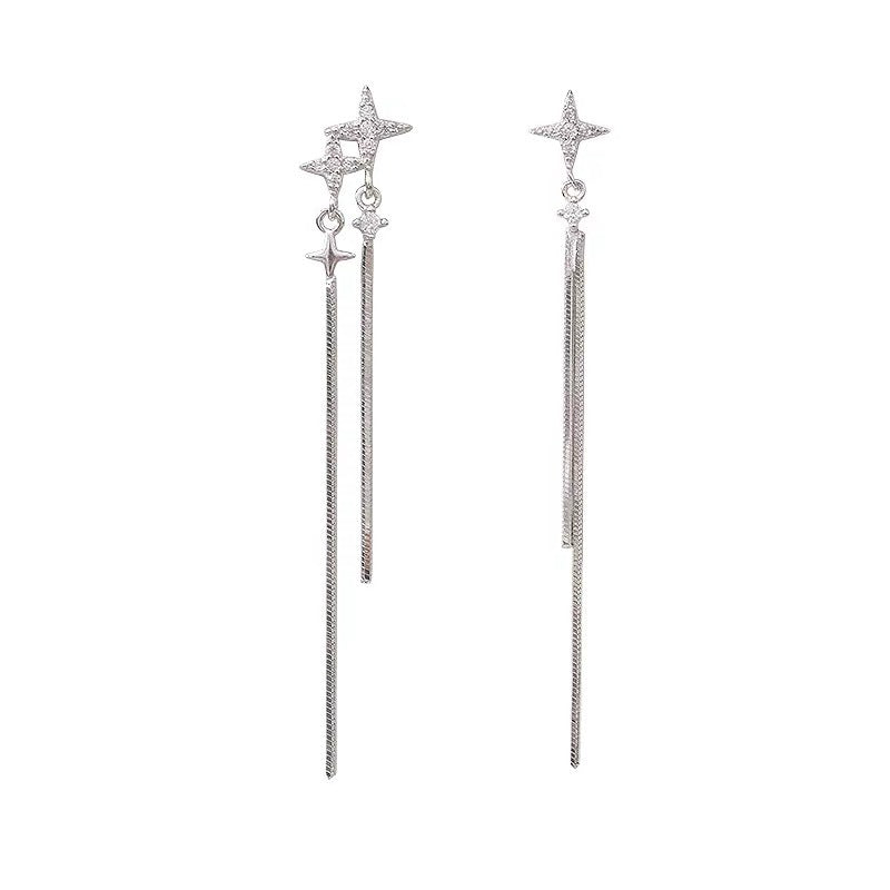 Aretes Largos Asimétricos de Estrella en Plata S925 con Zirconia – Diseño de Borlas Elegante y Ligero